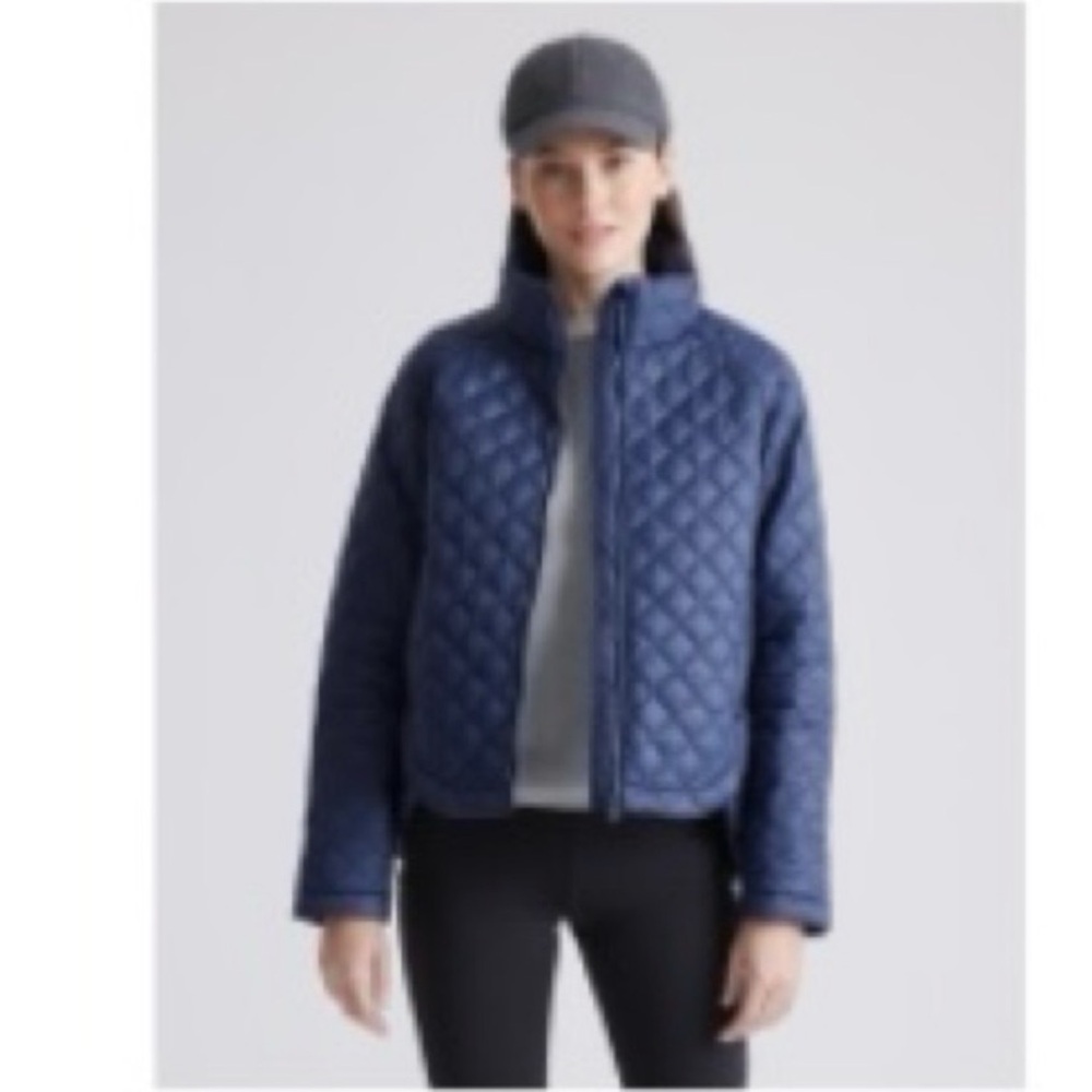 Quince Women's Navy Featherless Quilted Puffer Jacket